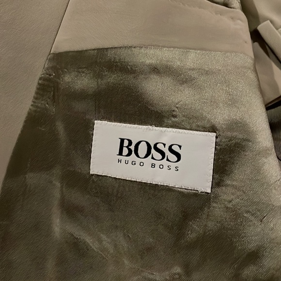 Taupe Hugo Boss suit Practically new. Perfect condition - Picture 3 of 5